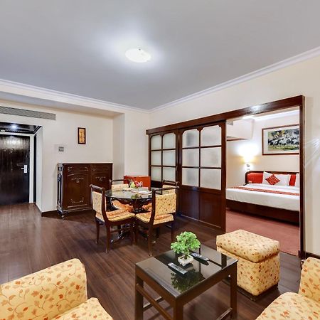 Quality Inn Regency, Nashik Bagian luar foto