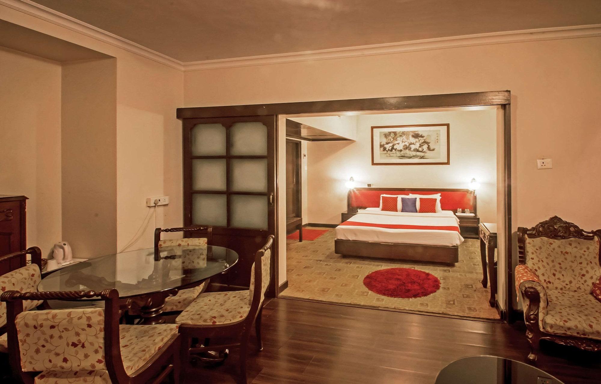 Quality Inn Regency, Nashik Bagian luar foto