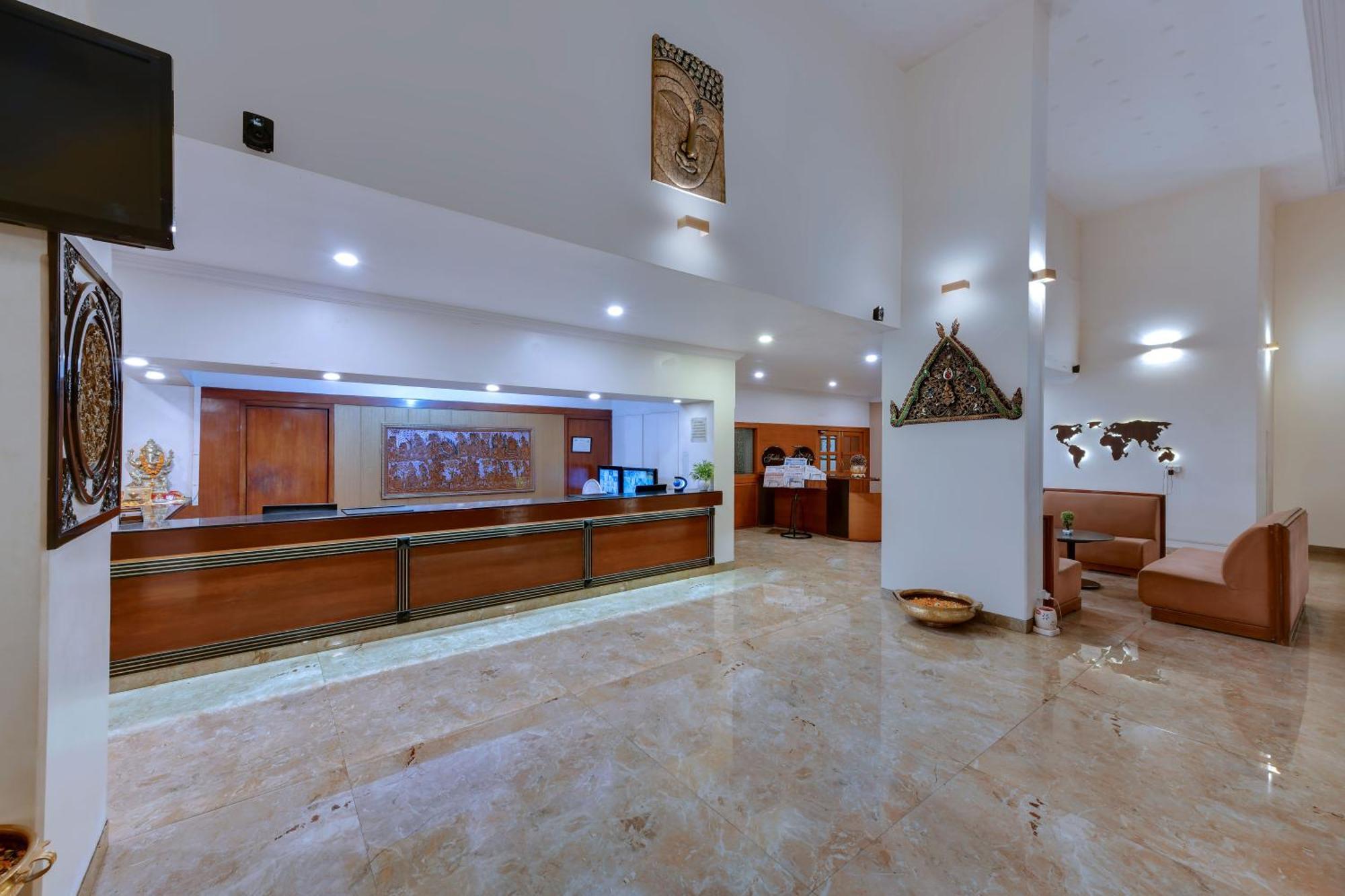 Quality Inn Regency, Nashik Bagian luar foto